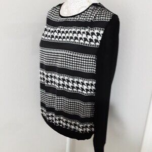 MICHAEL Michael Kors lovely black and white sweater accent top size L